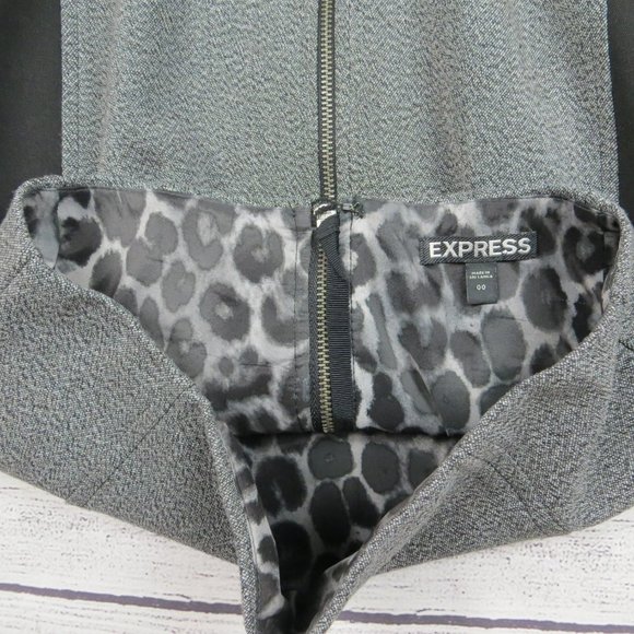 Express Zip-Back Skirt - Picture 3 of 3